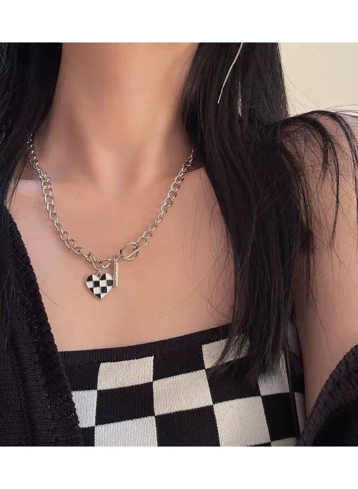 جلوسكي Sweet  Edgy Checkered Heart Necklace for Women – Minimalist Indie Design, Versatile Collarbone Chain, Trendy Chic - Image 1