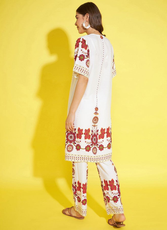 StyleStone طقم ستايلستون مزخرف بالأزهار مع بلوزة، وشاح، وسروال - Image 4