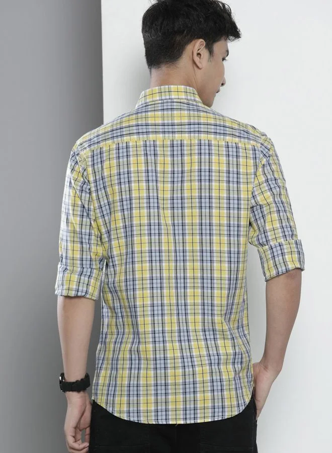 شركة المرآب الهندية Men Slim Fit Checkered Full Sleeves Spread Collar Casual Shirt