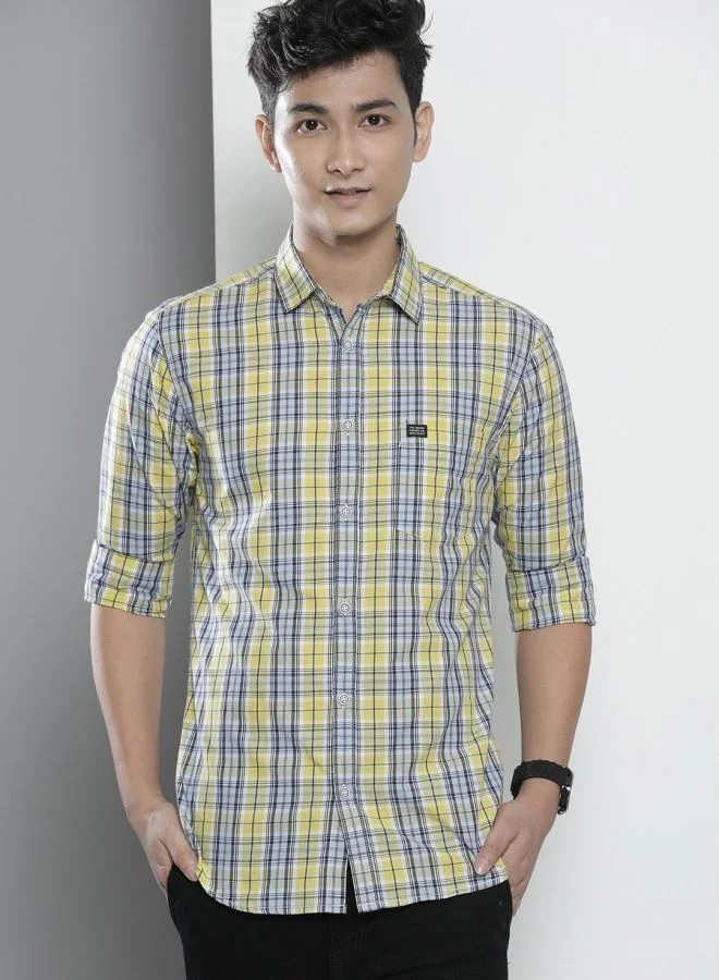 شركة المرآب الهندية Men Slim Fit Checkered Full Sleeves Spread Collar Casual Shirt
