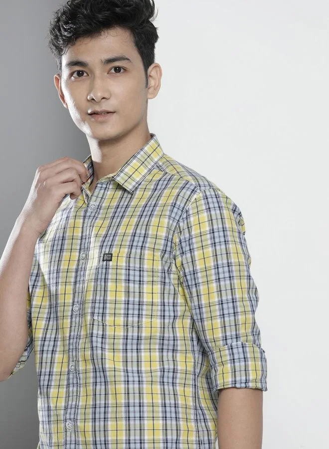 شركة المرآب الهندية Men Slim Fit Checkered Full Sleeves Spread Collar Casual Shirt