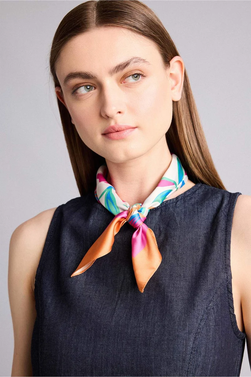 ديفاكتو Woman Floral Print Scarf