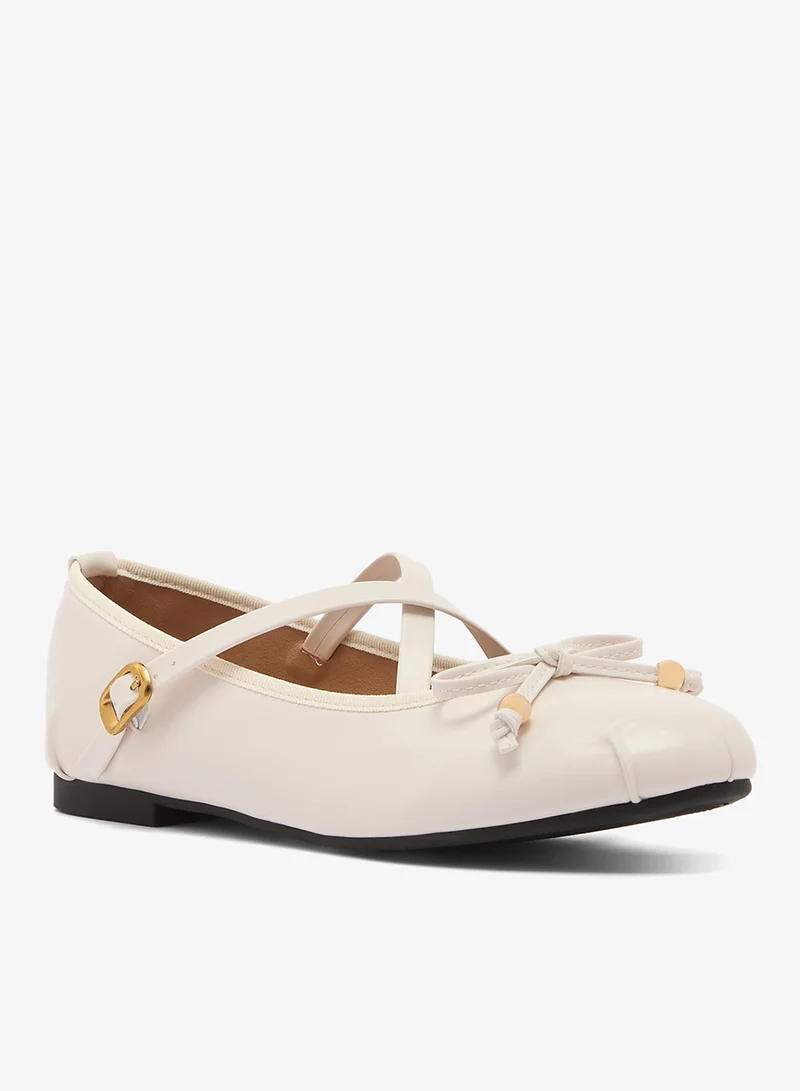 جينجر Satin Detail Mary Janes