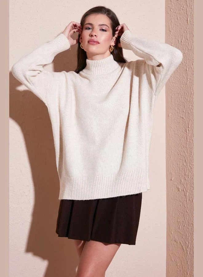 ليلا كنزة نسائية بياقة عالية من ليلا، مقاس واسع، نسيج ناعم