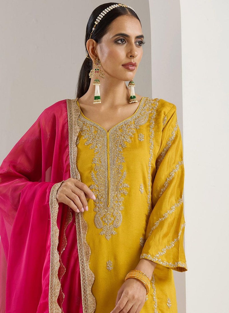 ISHIN Women's Mustard Polyester Blend Printed Tunic Full Length Casual Straight Fit Kurta Set  - Image 1
