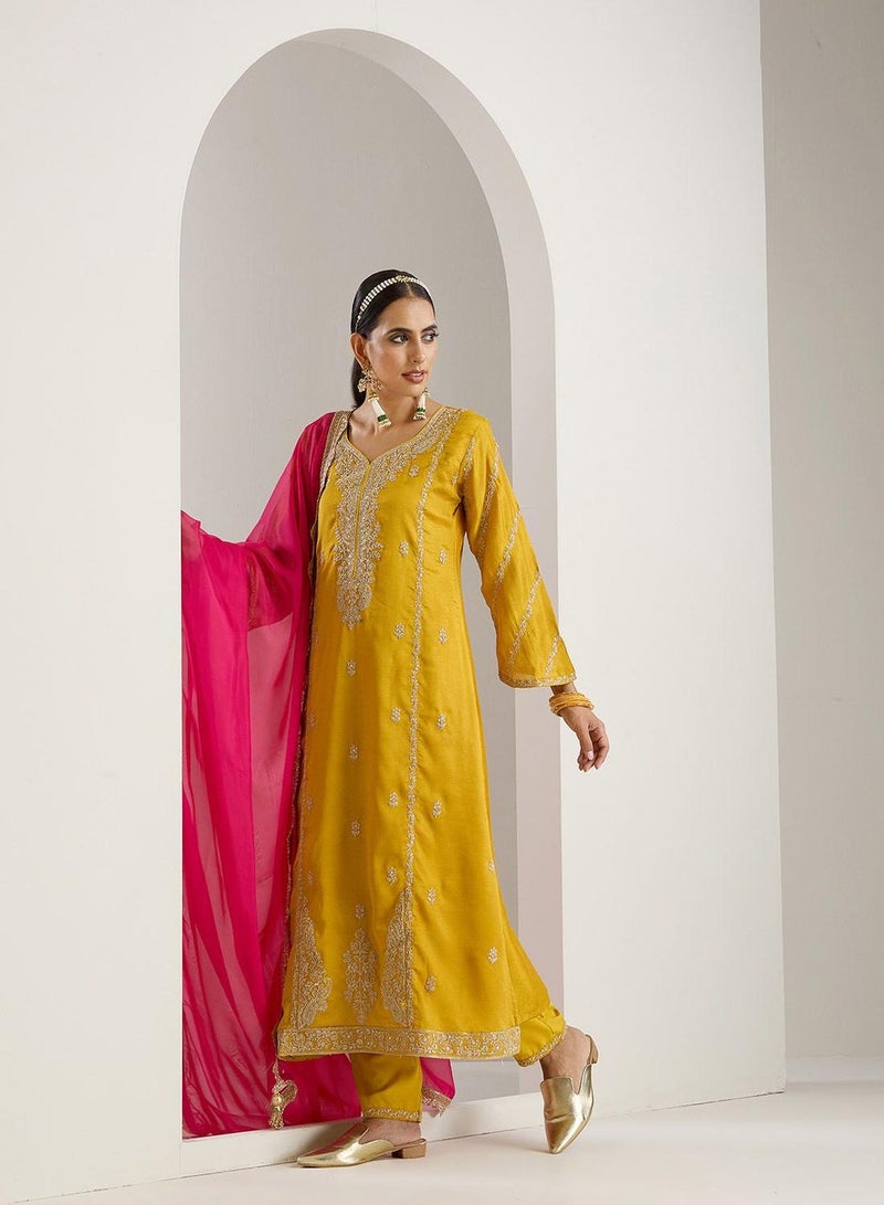 ISHIN Women's Mustard Polyester Blend Printed Tunic Full Length Casual Straight Fit Kurta Set  - Image 3