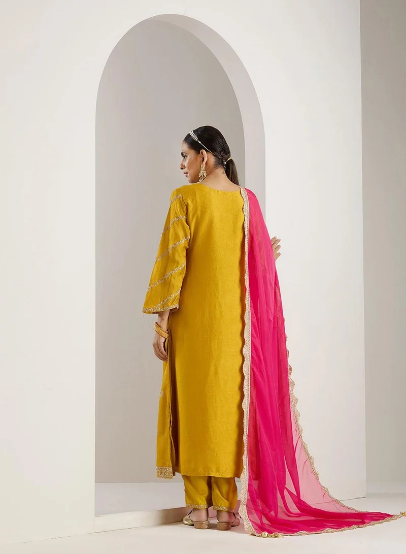 ISHIN Women's Mustard Polyester Blend Printed Tunic Full Length Casual Straight Fit Kurta Set