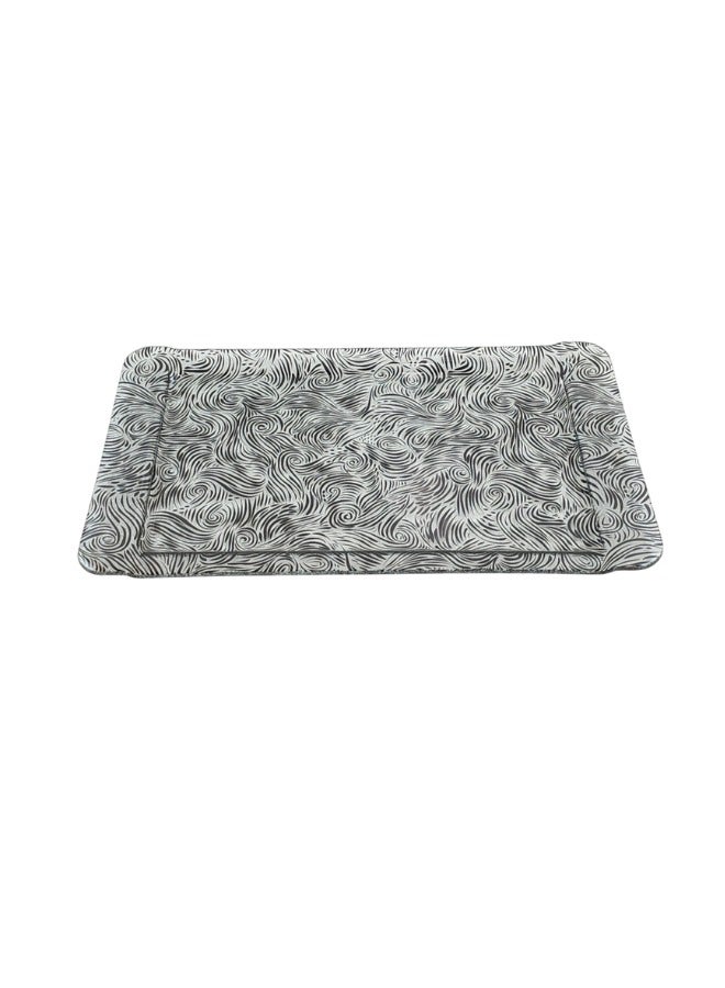 Luxury 3D Grey and Silver Color Turkish Crystal Glass Serving Plate (Size: 32.5 CM*53 CM*6 MM) (Weight: 1 KG) - For an Unforgettable Dining Experience! - Image 2