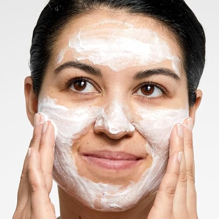 Clinique All About Clean Rinse-Off Foaming Face Wash | Face Cleanser With Hyaluronic Acid + Glycerin For Oily Skin Types | Dissolves Makeup + Sunscreen - Image 4