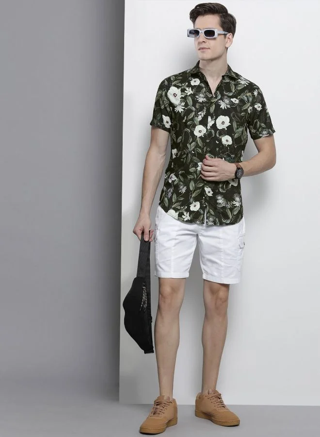 The Indian Garage Co Men Slim Fit Floral Printed Half Sleeves Spread Collar Resort Wear Shirt