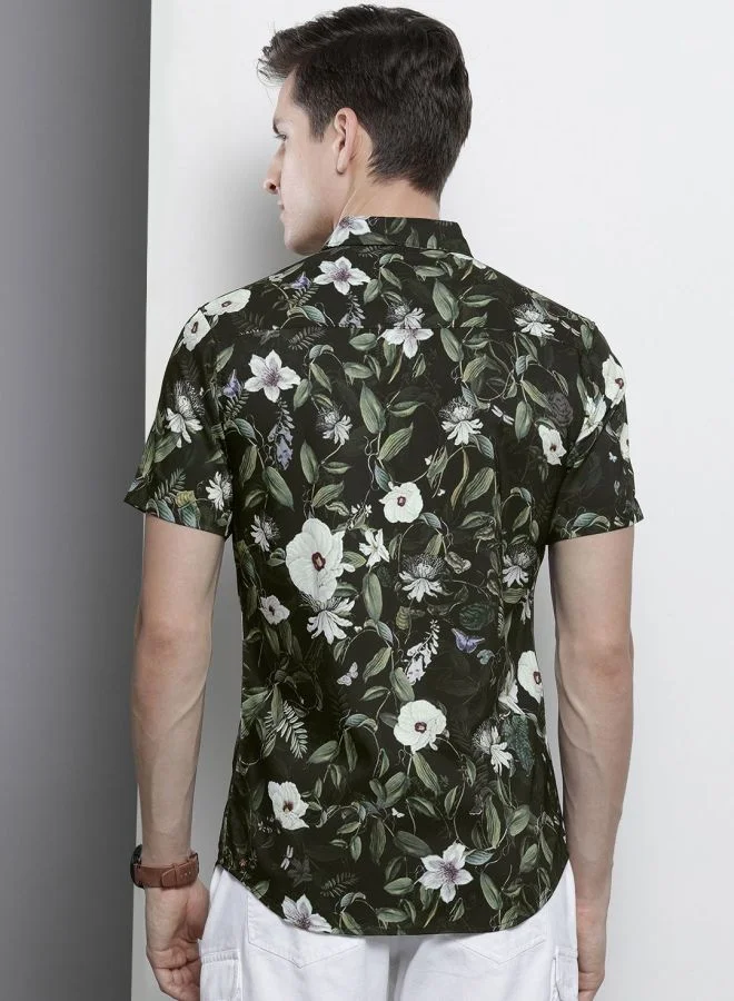 The Indian Garage Co Men Slim Fit Floral Printed Half Sleeves Spread Collar Resort Wear Shirt