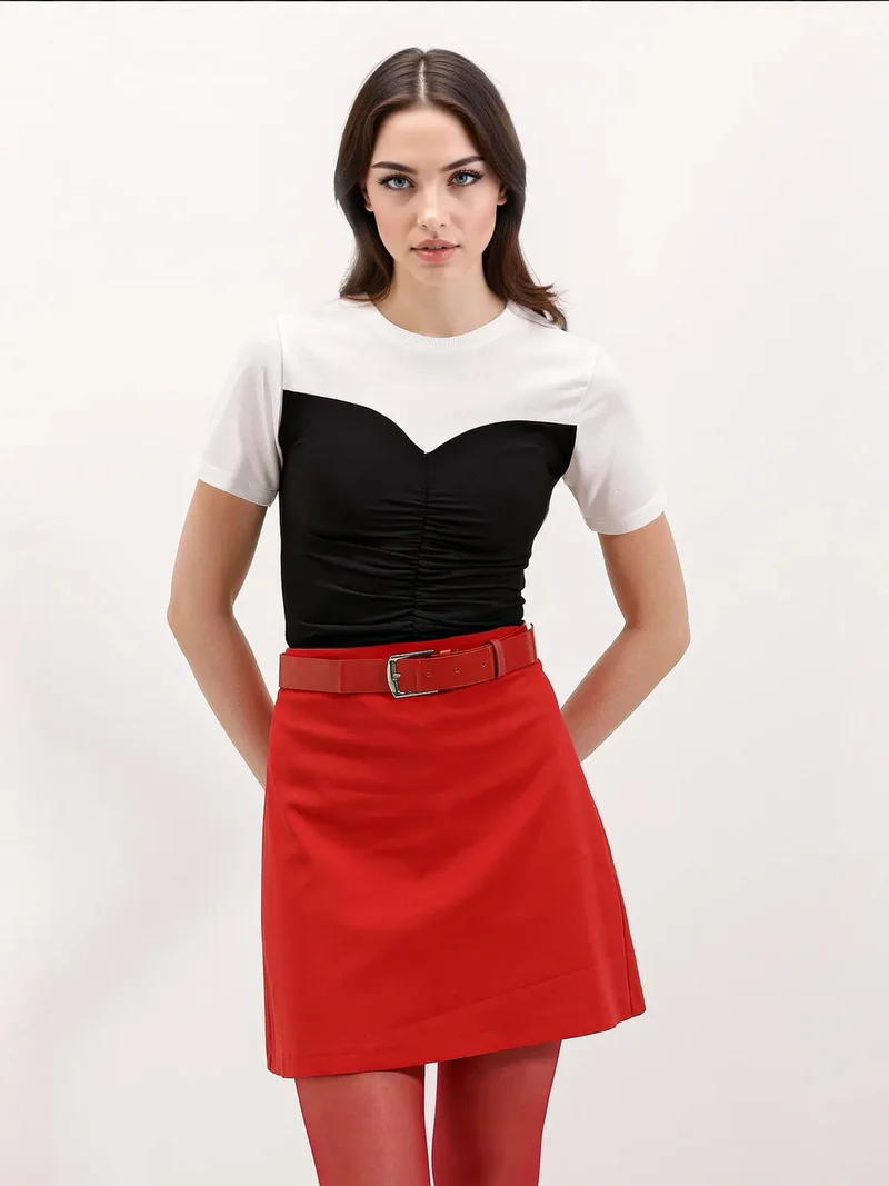 بيغ دارت تي شيرت بياقة دائرية وأكمام قصيرة من