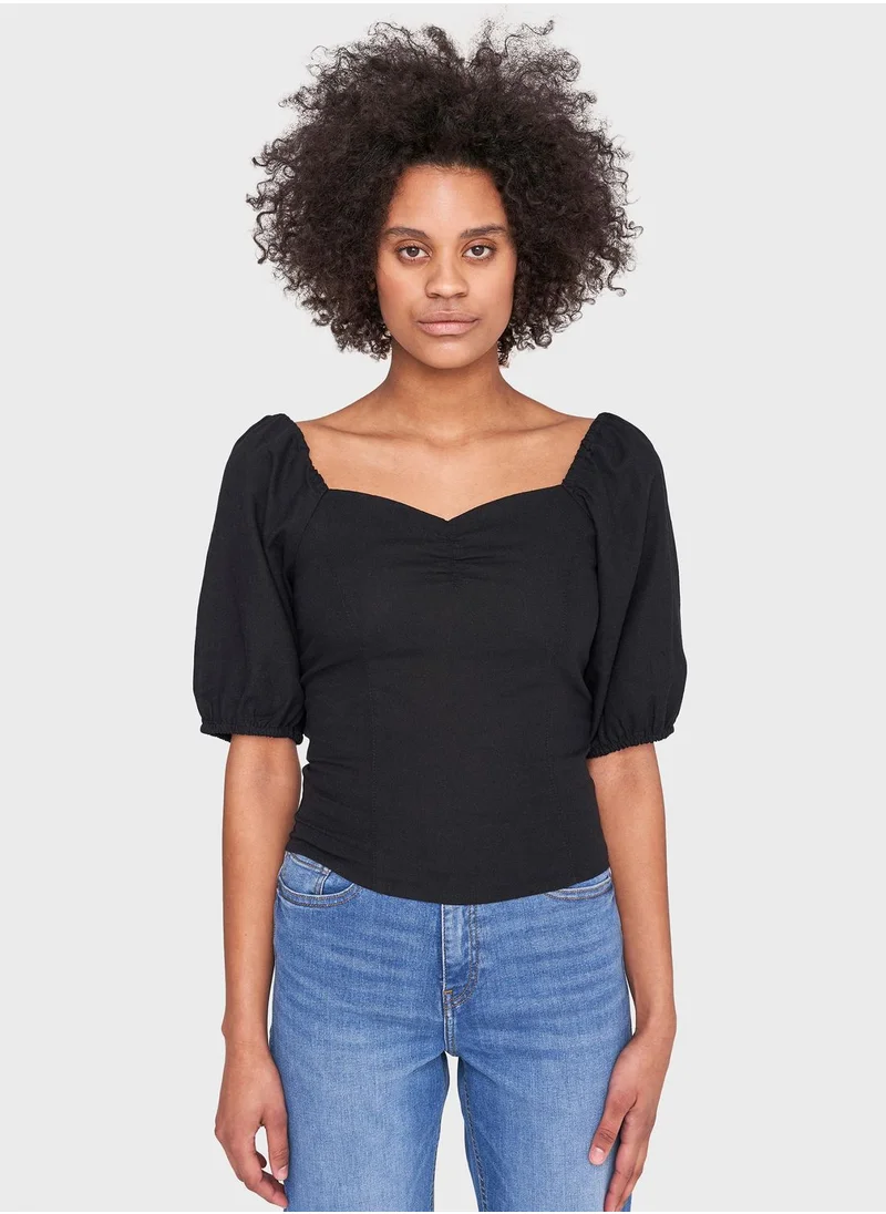 NOISY MAY Sweetheart Neck Top