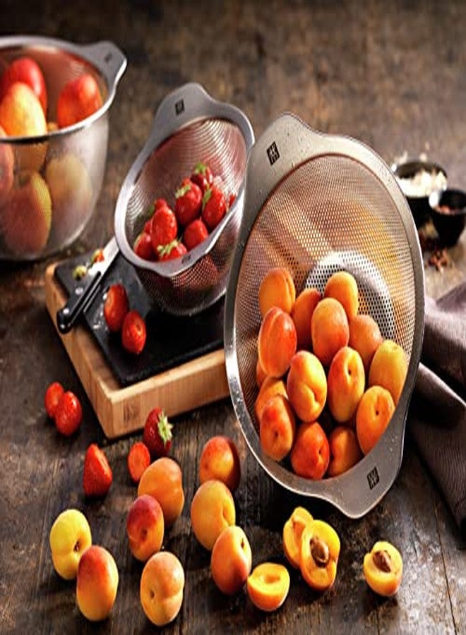 Zwilling 6.2-inch 18/10 Stainless Steel Strainer - Image 3