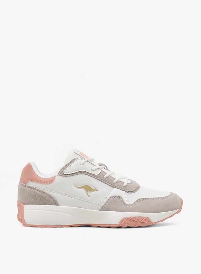 أحذية رياضية نسائية برباط متعدد الألوان