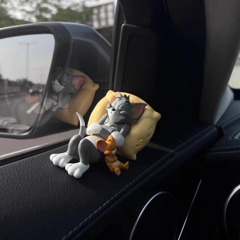 Tom and Jerry Car Dashboard Figurine - Image 3