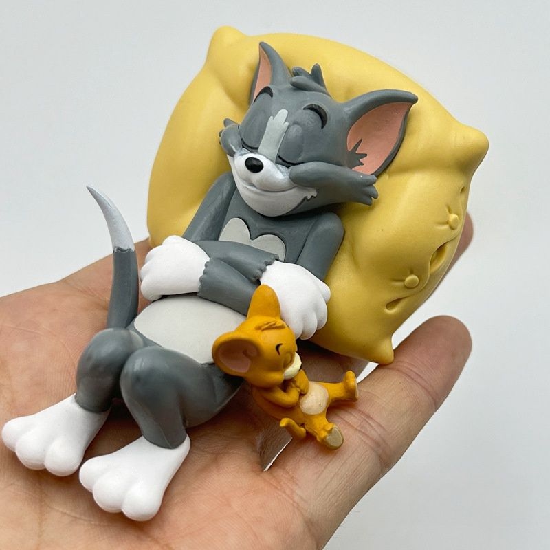 Tom and Jerry Car Dashboard Figurine - Image 4