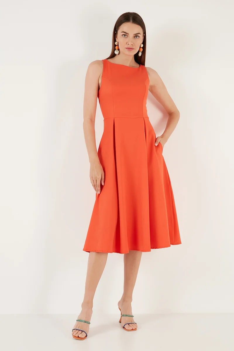 ليلا Crew Neck Pocket Pleated Midi Dress Women's Dress 6051963