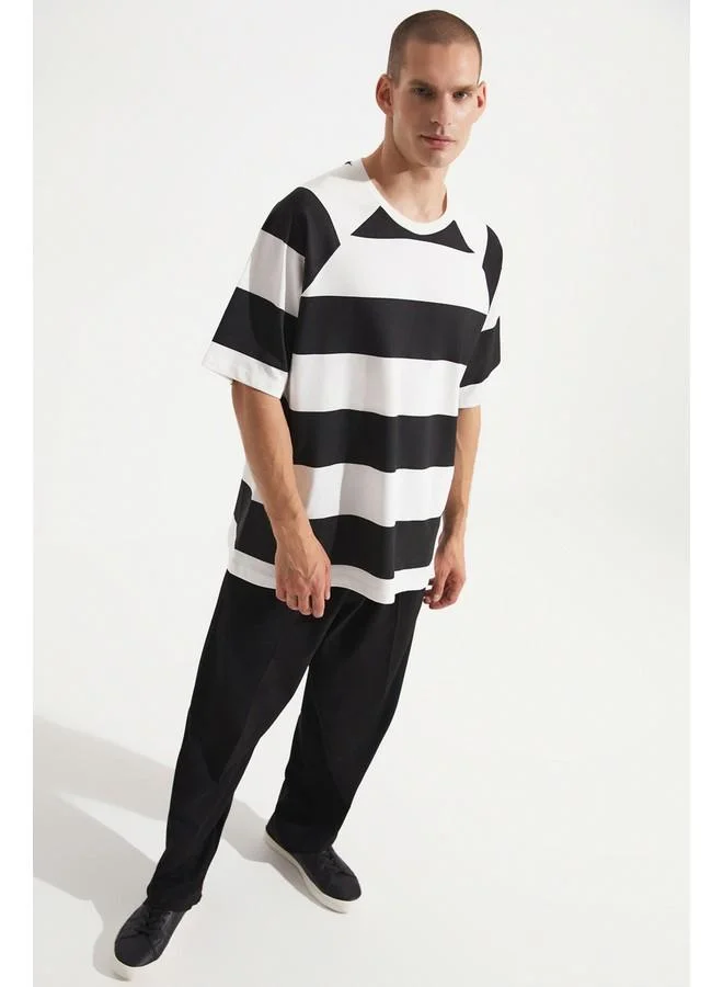 JUNE June Men Oversize Pattern Crew Neck Striped Tshirt Black