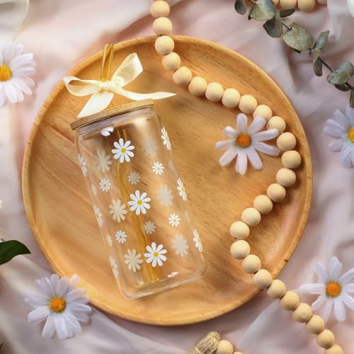 KMCCUMBER Cute Glass Cups with Lids and Straws, Teen Girl Birthday Gifts Daisy Iced Coffee Cup, Beige Aesthetic Mug Tumbler for Birthday Mothers Day Christmas Valentines Coffee Lover 16oz - Image 2