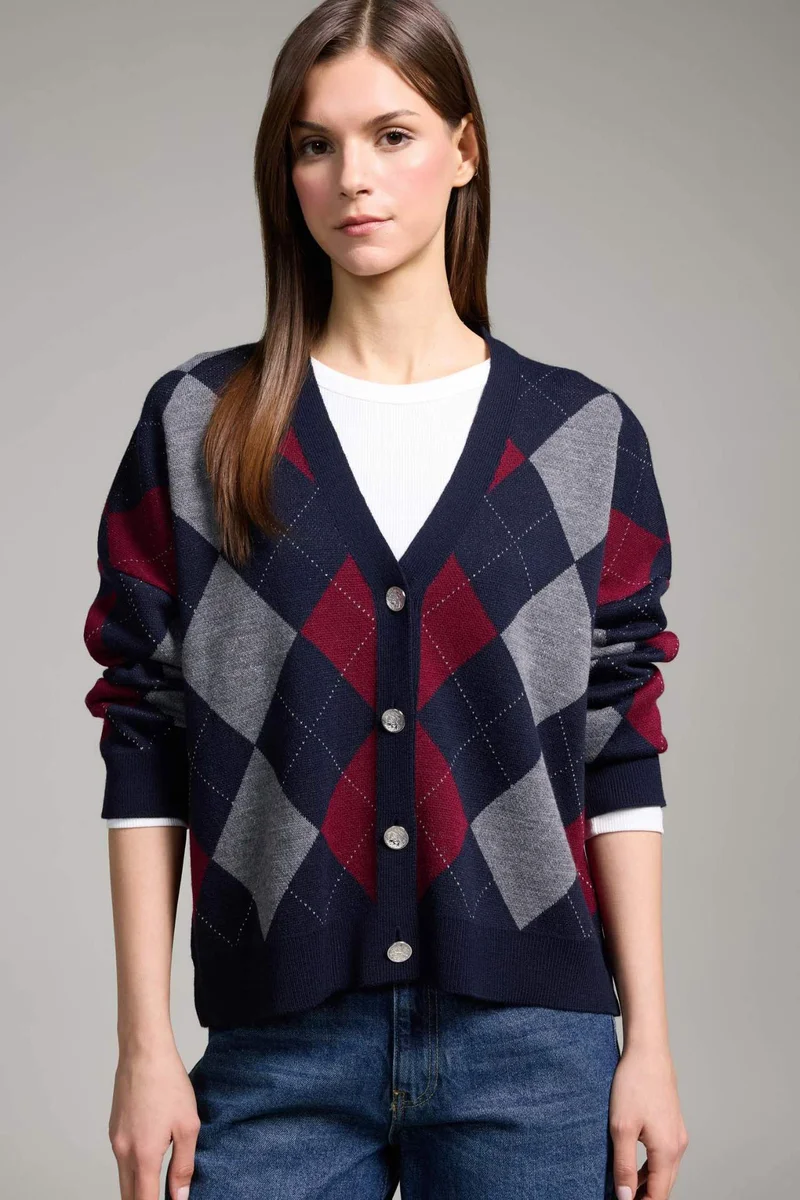 ديفاكتو Regular Fit V-Neck Cardigan
