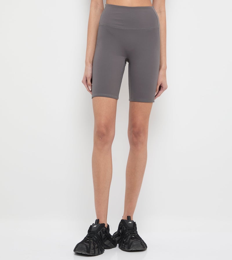 إف5 شورتات ركوب الدراجات النسائية بشعار - Image 2