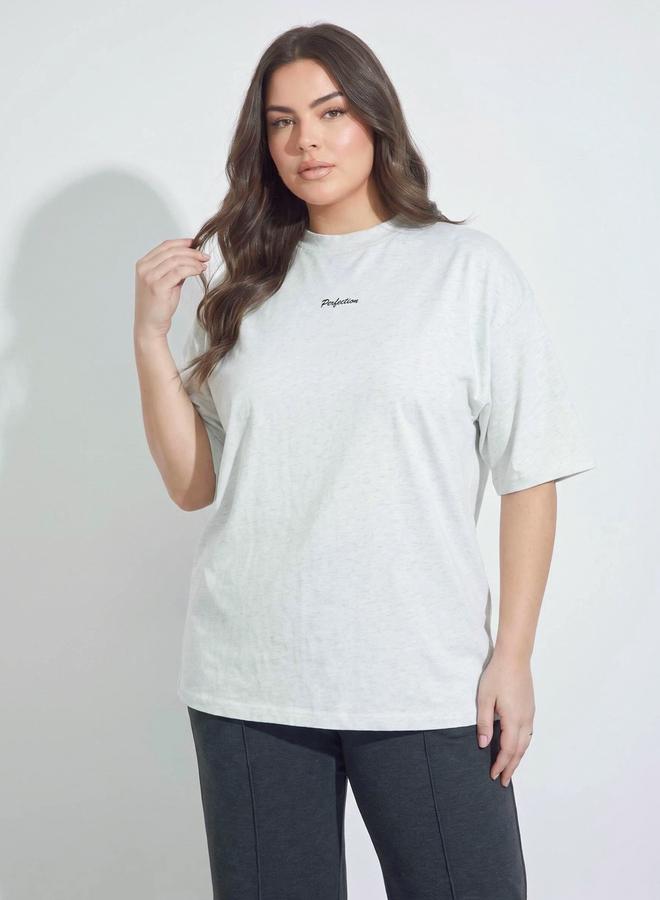 Styli Plus Size Grey Slogan Print Oversized T-Shirt - Image 1