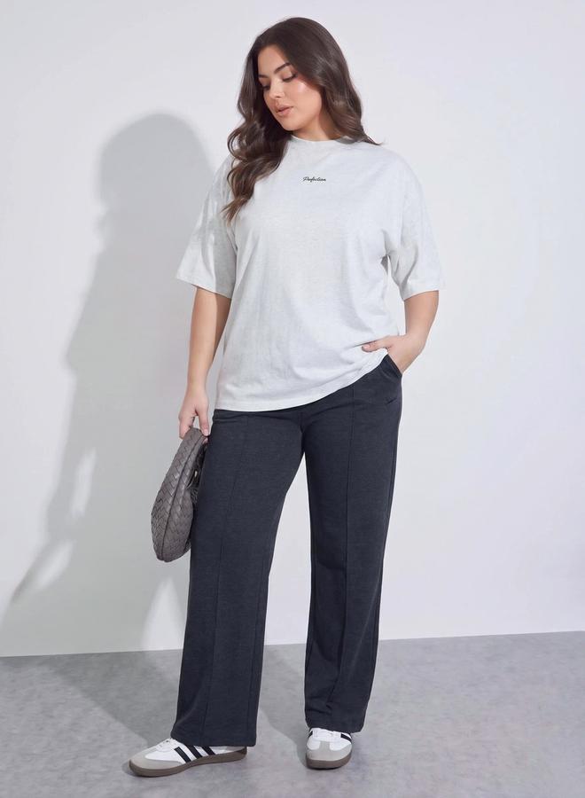 Styli Plus Size Grey Slogan Print Oversized T-Shirt - Image 2