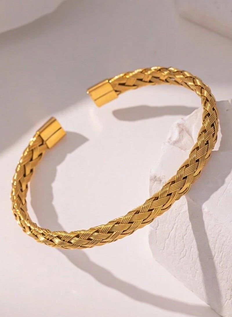 إيكوال اسوارة نسائية أنيقة وعالية الجودة مصنوعة من الاستانلس ستيل مطلية باللون الذهبي - Image 3