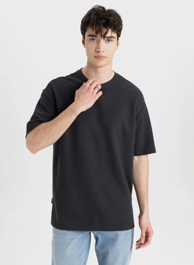 DeFacto Comfort Fit Crew Neck T-Shirt