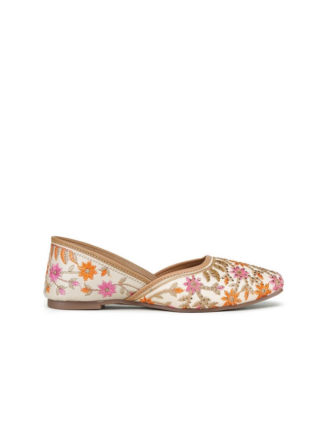 She Zone Cream Ethnic Mojaris Flats for Women - Image 4
