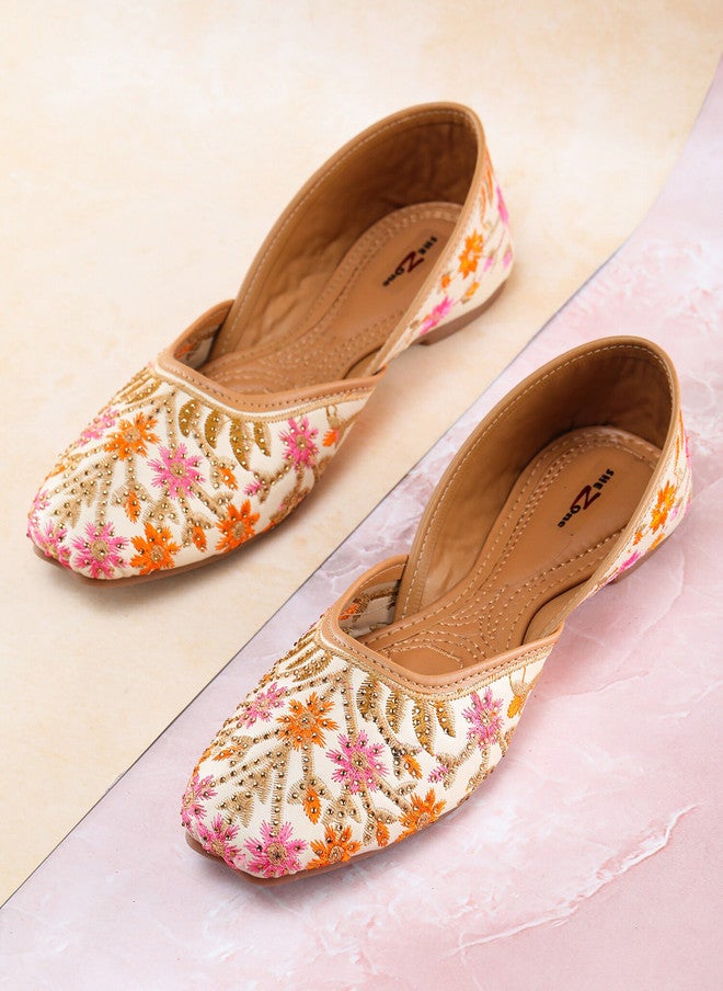 She Zone Cream Ethnic Mojaris Flats for Women - Image 1