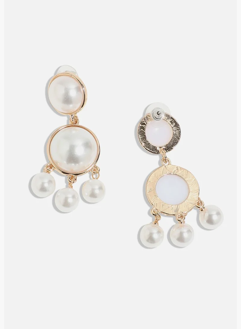 SOHI Gold Plated Pearls Western Wear Drop Earring For Women