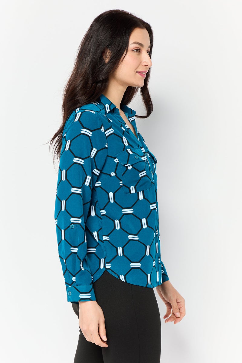 ADRIENNE VITTADINI بلوزة نسائية بياقة دائرية بطبعة شاملة، متعددة الألوان - Image 2