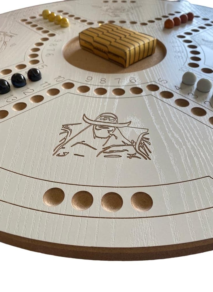 جاكارو جوكر جاكارoo جوكر جاكارoo لـ 4 لاعبين مع بطاقات لعب بلاستيكية ذهبية وكرات - Image 3