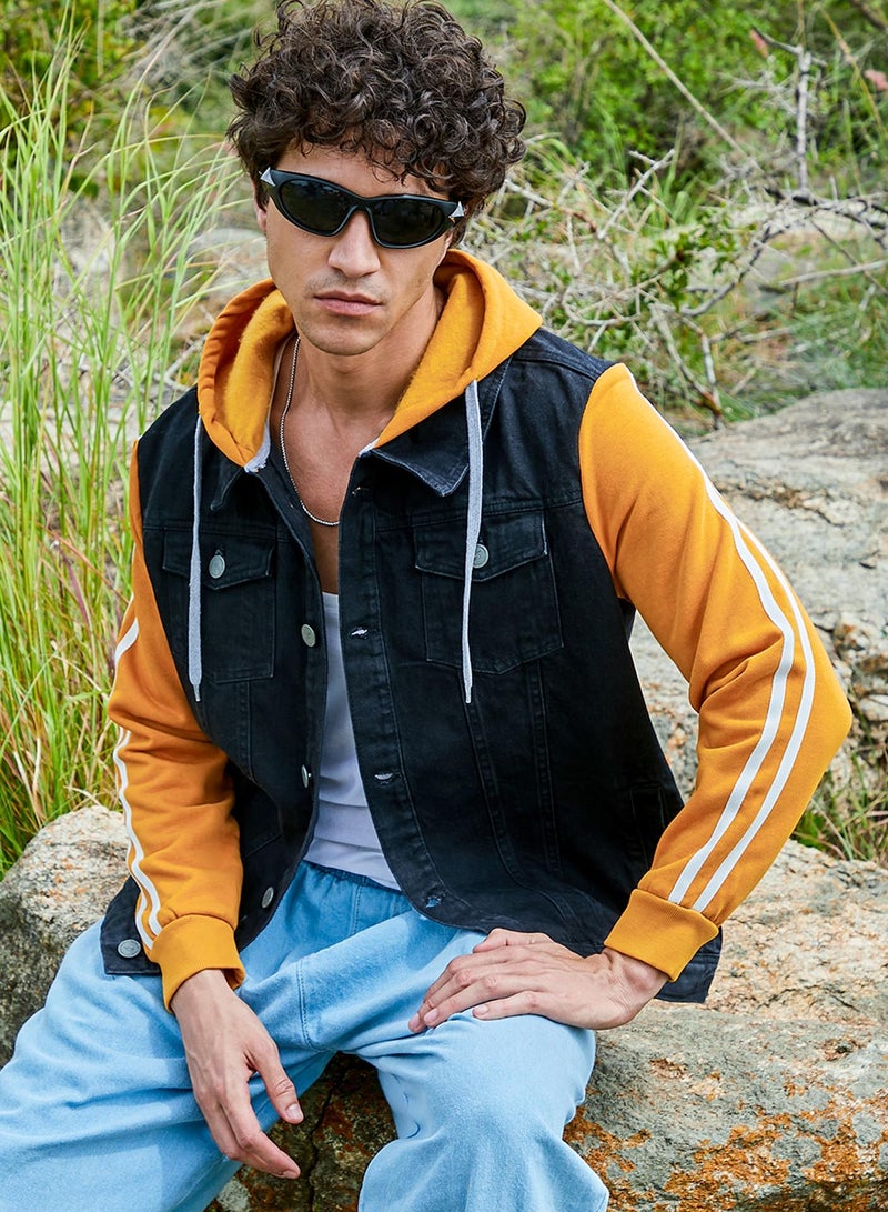كامبوس سوترا Men's Blue & Mustard Yellow Medium-Wash Denim Jacket With Sweatshirt Sleeve  - Image 1