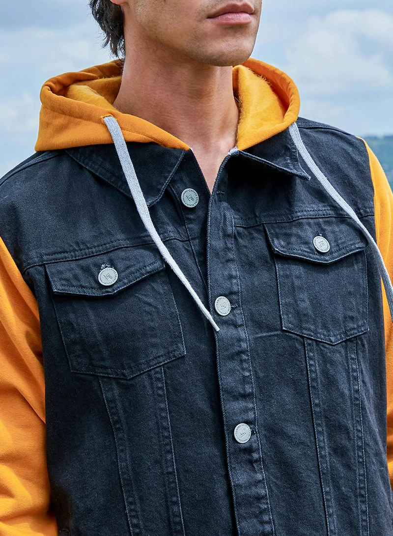 كامبوس سوترا Men's Blue & Mustard Yellow Medium-Wash Denim Jacket With Sweatshirt Sleeve