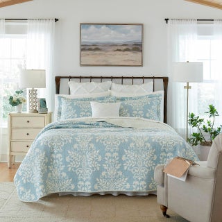 Laura Ashley  Queen Quilt Set Reversible Cotton Bedding with Matching Shams Home Decor for All Seasons Rowland Blue Queen - pzsku/ZF354B737617B4FB00968Z/45/1749489786/4dff8500-b3f4-4dbf-ba94-8577f8ac3230