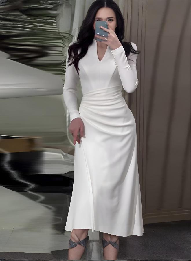 Elegant Long Dress with Cinch Waist for a Slim Look - Image 1
