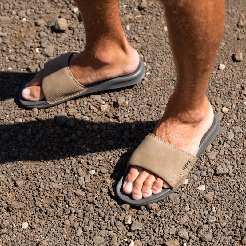 Reef One Slide Mens Sandal, Lightweight & Water Friendly, Grey/Tan, 11 - Image 2