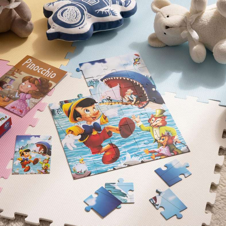 Pinocchio 30-Piece Puzzle And Story Book