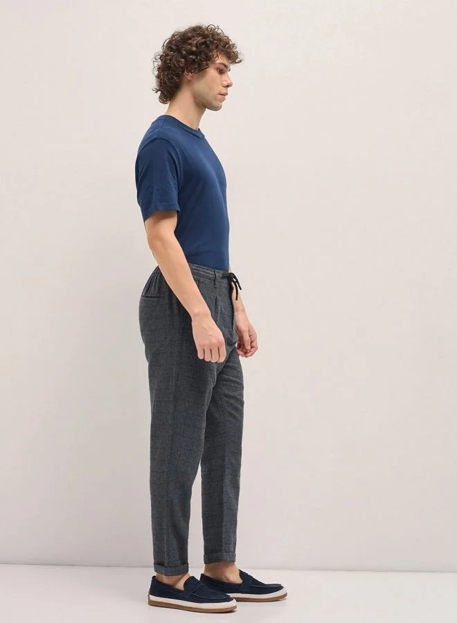 THE BEAR HOUSE Men's Grey Self Design Tapered Fit Elasticated Waist Casual Trouser Versatile Office and Travel Pants Comfortable Fit for Everyday Use Easy to Style Bottomwear for Work Weekend and Outings