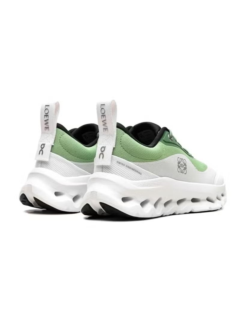 أون حذاء On x LOEWE Cyclon الرياضي (رجالي) للأداء العالي - أخضر/أبيض - Image 3