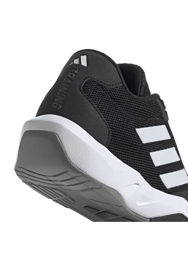 adidas أحذية تدريب نسائية أمبليموف