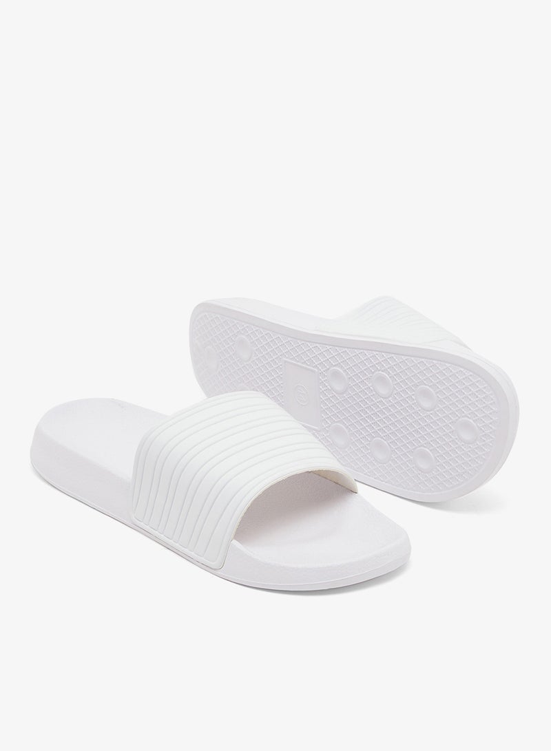 سفنتي فايف شباشب كاجوال بخطوط مميزة - Image 3