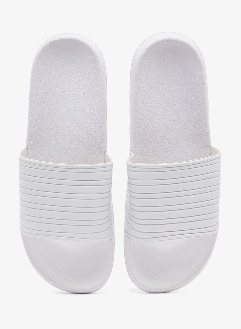 سفنتي فايف شباشب كاجوال بخطوط مميزة - Image 4