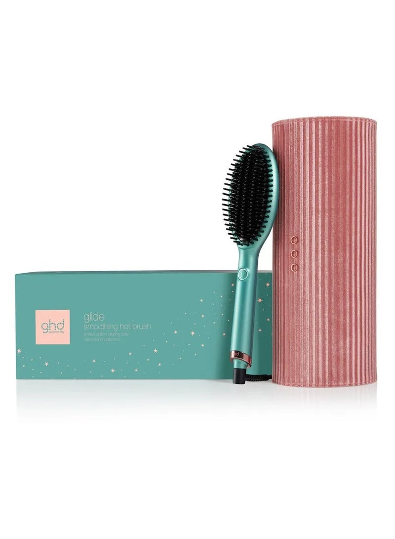 ghd مجموعة هدايا Glide Limited Edition Hot Brush باللون اليشم الجذاب - Image 2