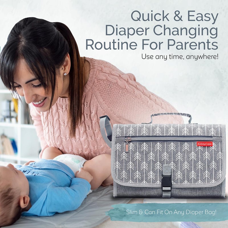 KiddyCare وسادة تغيير الحفاضات المحمولة KiddyCare للسفر مع الأطفال | حصيرة تغيير محمولة لحديثي الولادة من الفتيات والفتيان | حصيرة تغيير حفاضات قابلة للطي ومقاومة للماء مع جيب لمسحات ذكية - Image 2