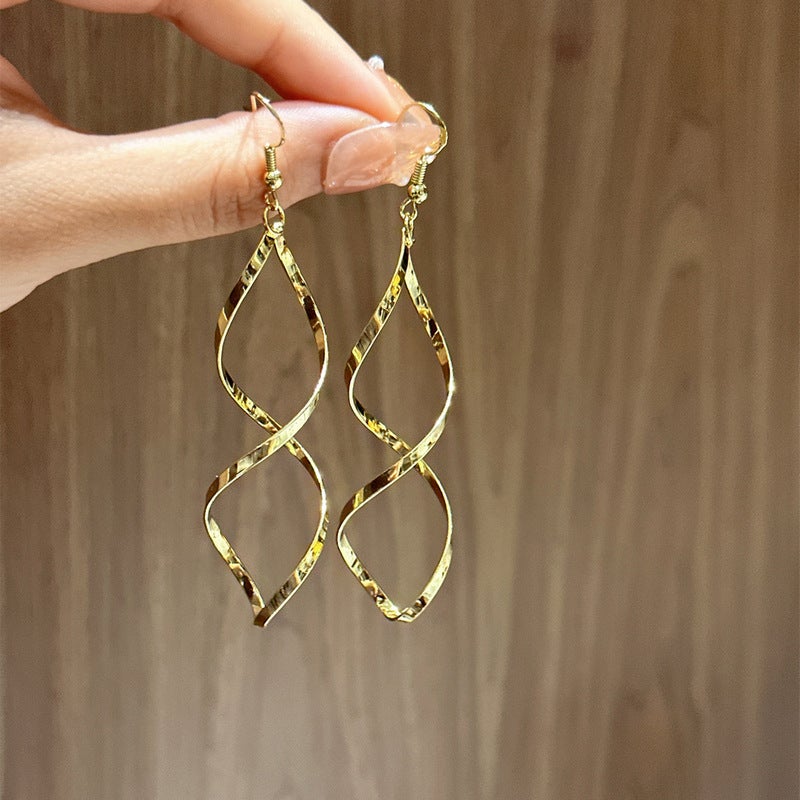 South Korea Distinctive Spiral Curved Wave Curve Temperament Niche Advanced Design Sense Ear Studs Ear Accessories Eco-Friendly - Image 5