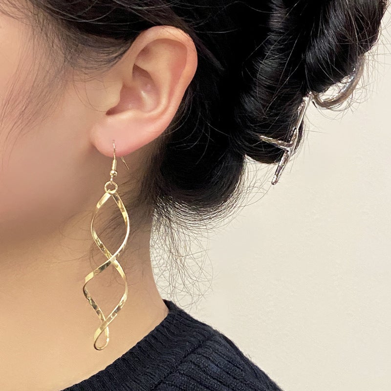 South Korea Distinctive Spiral Curved Wave Curve Temperament Niche Advanced Design Sense Ear Studs Ear Accessories Eco-Friendly - Image 3